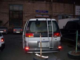 1999 Nissan Elgrand Wallpapers
