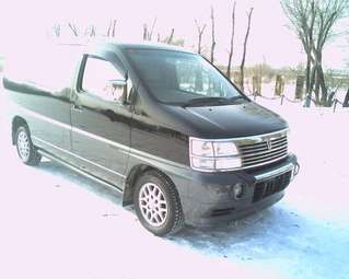 1999 Nissan Elgrand Photos