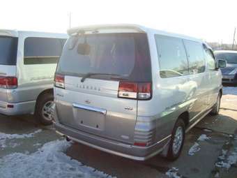 1999 Nissan Elgrand Pictures