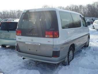 1999 Nissan Elgrand Images