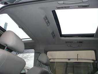 1999 Nissan Elgrand Photos