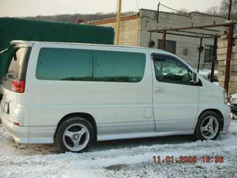 1999 Nissan Elgrand Pics