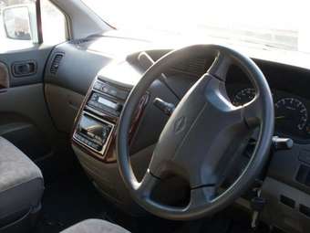 1999 Nissan Elgrand Pics