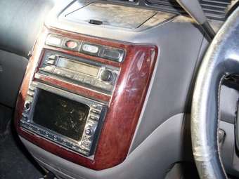 1999 Nissan Elgrand Photos