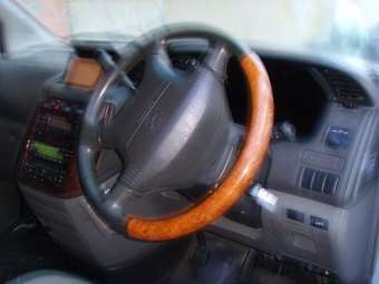 1999 Nissan Elgrand Images