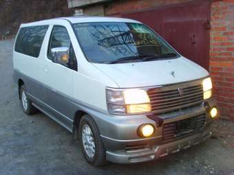 1999 Nissan Elgrand Pictures