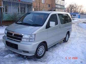 1999 Nissan Elgrand Pictures