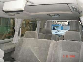 1999 Nissan Elgrand Pictures