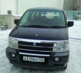 1999 Nissan Elgrand Images