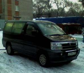 1999 Nissan Elgrand Pics