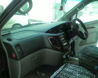 1999 Nissan Elgrand Photos