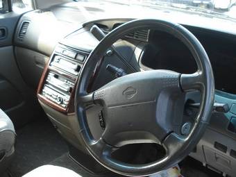 1999 Nissan Elgrand Pictures