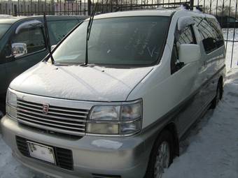 1999 Nissan Elgrand Photos