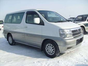 1999 Nissan Elgrand Photos