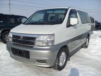 1999 Nissan Elgrand Photos