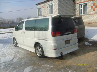 1999 Nissan Elgrand Pictures