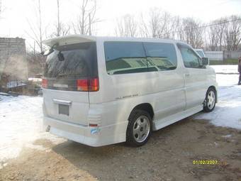 1999 Nissan Elgrand Pics