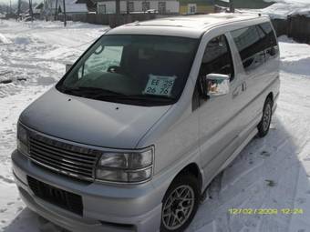 1999 Nissan Elgrand Photos