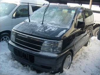 1999 Nissan Elgrand Photos