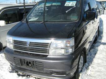 1999 Nissan Elgrand Images