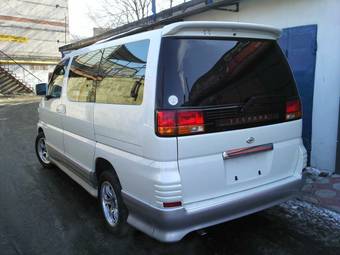 1999 Nissan Elgrand Pictures