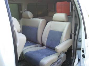 1999 Nissan Elgrand Pictures