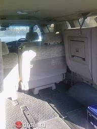 1999 Nissan Elgrand Photos