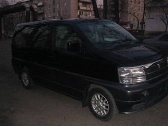 1999 Nissan Elgrand Pictures