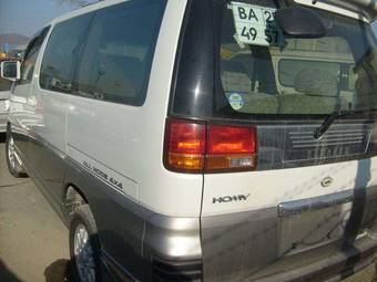 1999 Nissan Elgrand Pictures