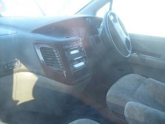 1999 Nissan Elgrand Pictures