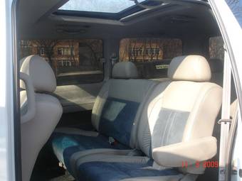 1999 Nissan Elgrand Photos