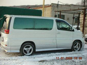 1999 Nissan Elgrand Photos