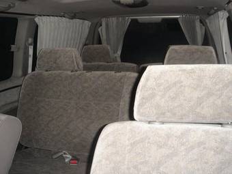 1999 Nissan Elgrand Photos