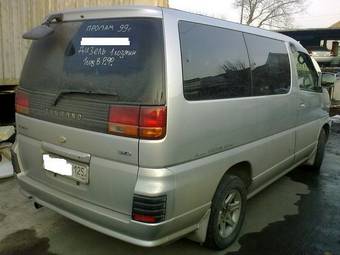 1999 Nissan Elgrand Pictures