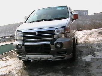 1999 Nissan Elgrand Pictures