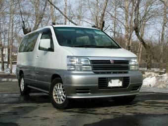 1999 Nissan Elgrand Photos