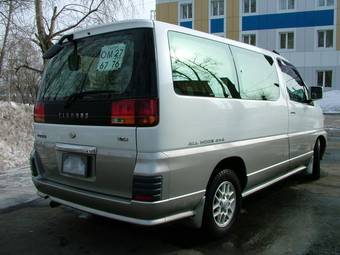 1999 Nissan Elgrand Photos