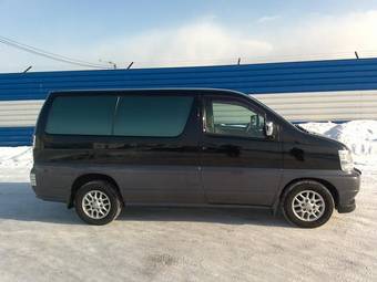 1999 Nissan Elgrand Photos