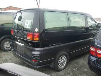 1999 Nissan Elgrand Pics