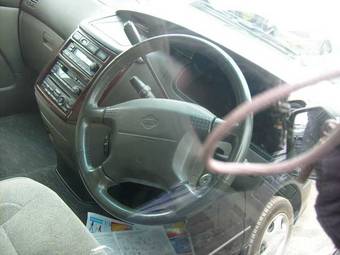 1999 Nissan Elgrand Pictures