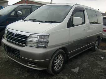 1999 Nissan Elgrand Photos