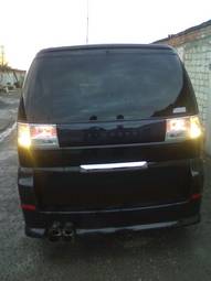 1999 Nissan Elgrand Photos