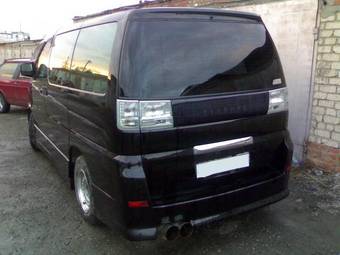 1999 Nissan Elgrand Photos