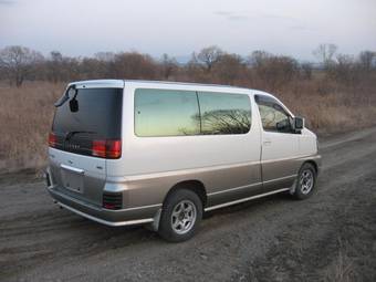 1999 Nissan Elgrand Pictures