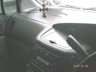 1999 Nissan Elgrand Pictures