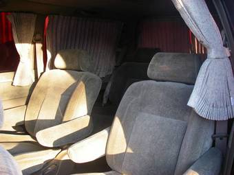 1999 Nissan Elgrand Images