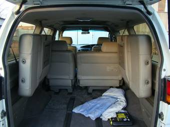 1999 Nissan Elgrand Photos