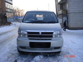 1999 Nissan Elgrand Photos