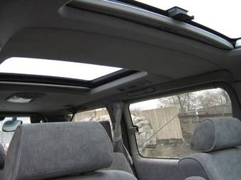 1999 Nissan Elgrand Wallpapers