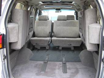 1999 Nissan Elgrand Images
